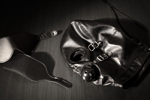 Maschera con morso Blindfolded Mask with Breathable Ball Gag Black